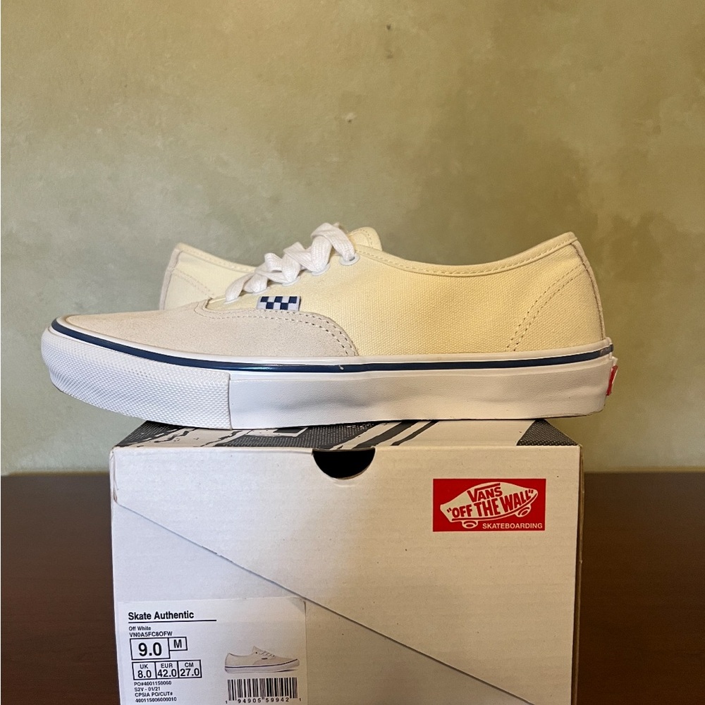Vans Skate Authentic Off-White Retro Suede Skate Sneakers